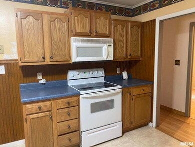 2545 Burton Dr, Springfield, IL 62703 - photo 5