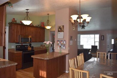 2848 Fairmont Dr, Burley, ID 83318 - photo 2