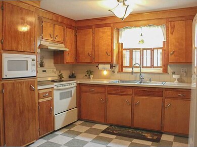 2 Mainview Ave, Warren, RI 02885 - photo 3
