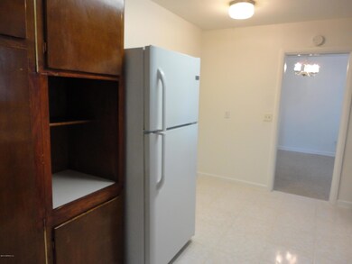 776 Acapulco Rd, Jacksonville, FL 32216 - photo 6