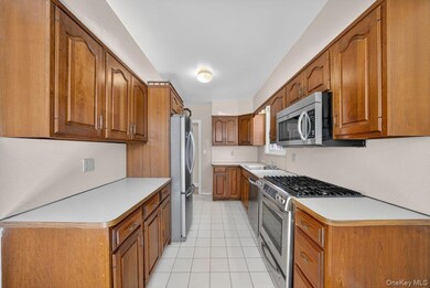 48 Glen Rd, Yonkers, NY 10704 - photo 5