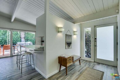 389 E Glen Cir S, Palm Springs, CA 92262 - photo 7