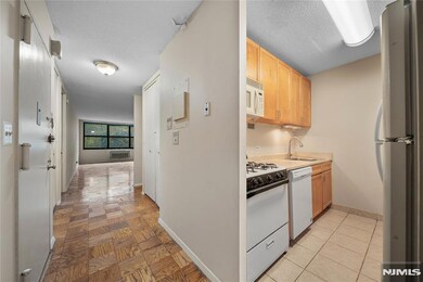 The Galaxy Towers unit 11E, West New York, NJ 07093 - photo 5