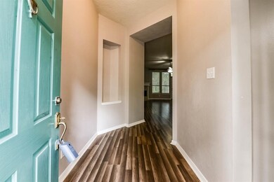 715 Mesquite Dr, Magnolia, TX 77354 - photo 3