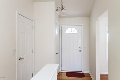 004-Foyer-5577869-medium