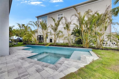 6526 Simone Shores Cir, Apollo Beach, FL 33572 - photo 2