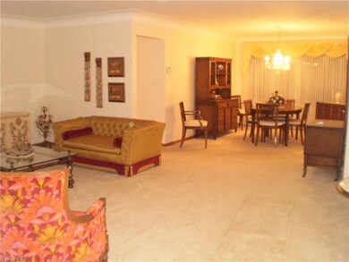 Living Rooom-Formal Dining Room Combo