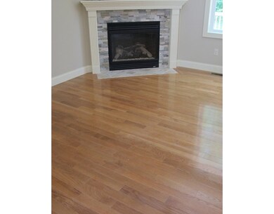 8 Michelle Ln, Holyoke, MA 01040 - photo 5