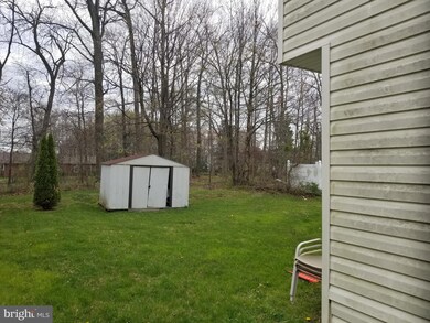 111 N Katrin Cir, New Castle, DE 19720 - photo 2