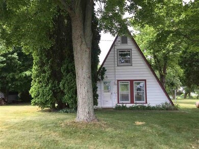 4352 E Defreese Rd, Syracuse, IN 46567 - photo 2