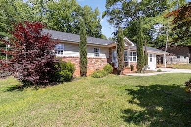 202 Forest Dr, Liberty, SC 29657 - photo 4