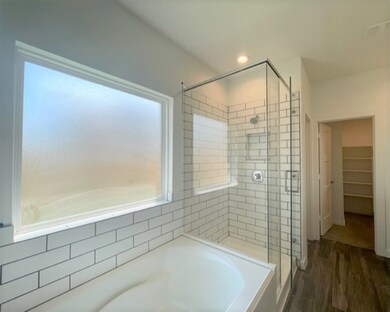 13317 Bear Creek Ct, Conroe, TX 77384 - photo 3