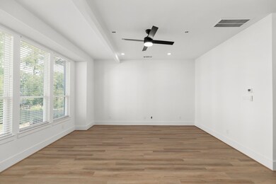 604 Hawthorn Grove Ln, Houston, TX 77009 - photo 4