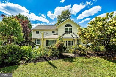 17 Doe Run Ln, Pottstown, PA 19464 - photo 2