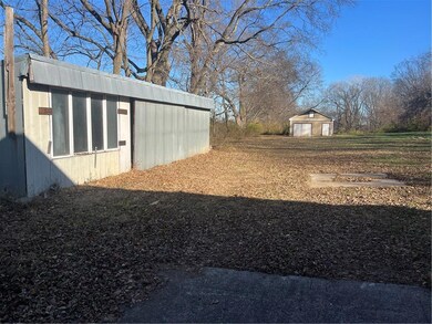 707 S Jones Rd, Independence, MO 64056 - photo 6