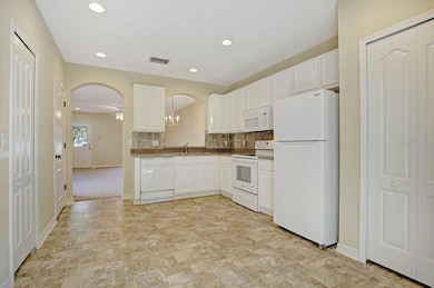 15909 Fishhawk View Dr, Lithia, FL 33547 - photo 2