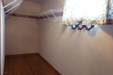 414 W Elm St, Dunmore, PA 18512 - photo 5