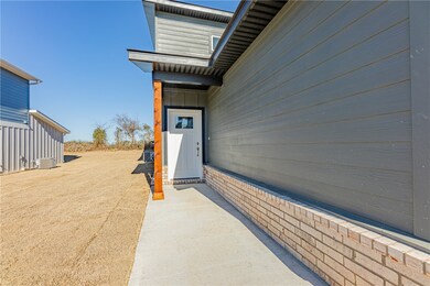 1602 SW Casuarina St unit 1, Bentonville, AR 72712 - photo 3