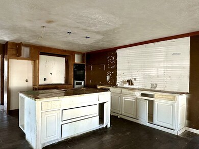 1115 Wheelock St, McComb, MS 39648 - photo 7