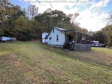 225 Laxton Hollow Rd, Maysel, WV 25133 - photo 6