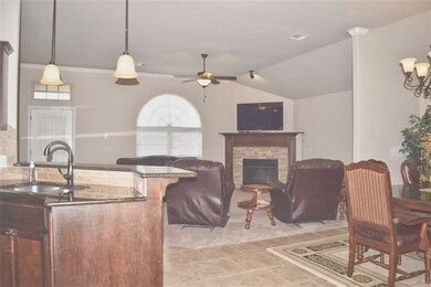 18220 Sandhurst Ct, Edmond, OK 73012 - photo 6