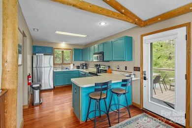 114 Spruce Hollow Rd, Beech Mountain, NC 28604 - photo 7