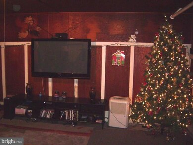 2714 Erdman Ave, Baltimore, MD 21213 - photo 2