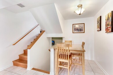 1643 Cove Ct unit 3, Naperville, IL 60565 - photo 6