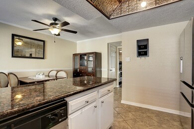 3812 Laura Leigh Dr, Friendswood, TX 77546 - photo 4