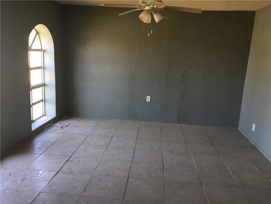 11298 Nueva Mission Rd, El Paso, TX 79927 - photo 7