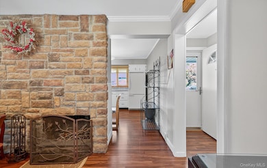 22 Twin Ln N, Wantagh, NY 11793 - photo 6