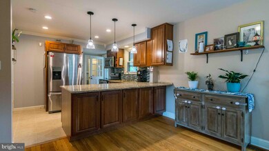 402 Lawrence Ave, Reading, PA 19609 - photo 7