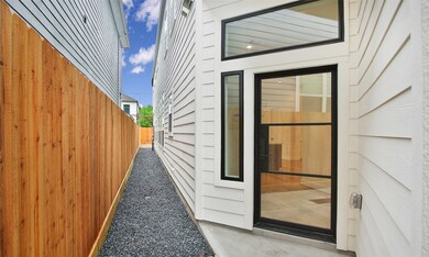 619 E 27th St, Houston, TX 77008 - photo 4