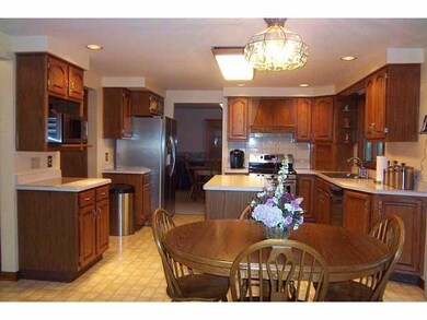 3208 Rachelle Dr, North Tonawanda, NY 14120 - photo 7