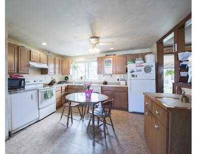 20 Deed Cir, Brockton, MA 02302 - photo 4