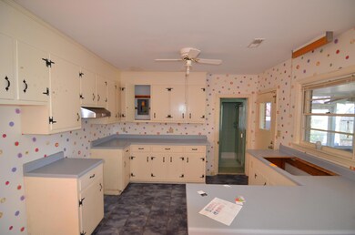 738 Creekside Dr, Charleston, SC 29412 - photo 3