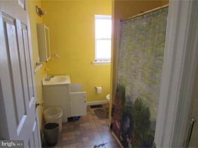 138 N 32nd St, Camden, NJ 08105 - photo 3