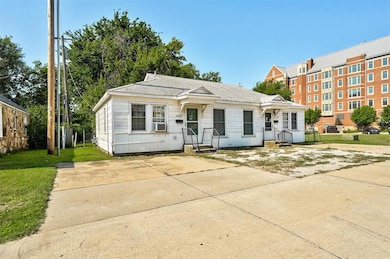 204 E Lindsey St unit 204, 206, Norman, OK 73069 - photo 4