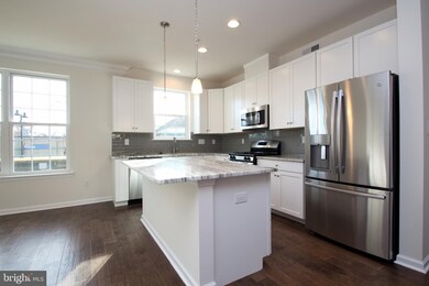 1041 Chapman Cir, Hatfield, PA 19440 - photo 7