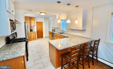 2433 Devon Ln, Drexel Hill, PA 19026 - photo 6