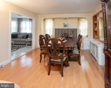 69 S Sproul Rd, Broomall, PA 19008 - photo 5