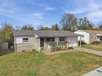 4920 S Maybelle Ave, Tulsa, OK 74107 - photo 2