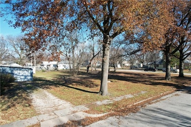 1006 Illinois St, Neodesha, KS 66757 - photo 5