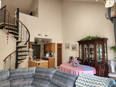 8 Acapulco Princess unit 2, Vernon, NJ 07462 - photo 3