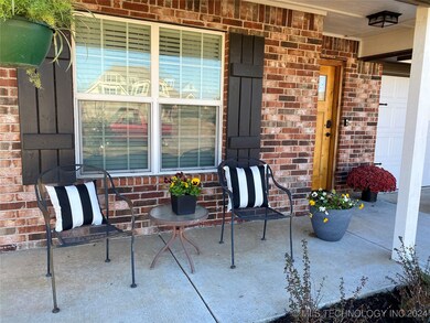  Covered and Inviting Front Patio.