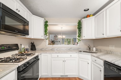 11 Hawthorne Village unit B, Franklin, MA 02038 - photo 4