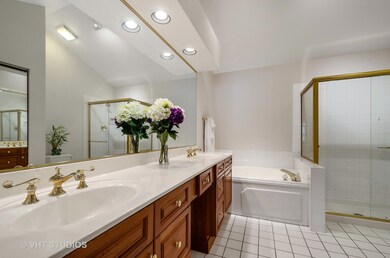 102 Wellesley Ct unit 43LH10, Glenview, IL 60026 - photo 5