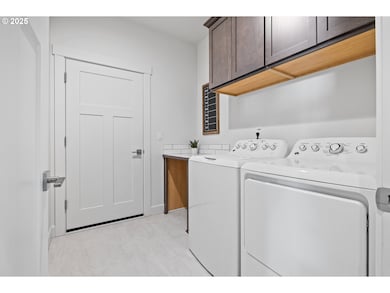 833 E Autumn Ave, Hermiston, OR 97838 - photo 2