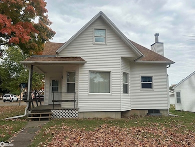 530 Washington St, Wapello, IA 52653 - photo 2