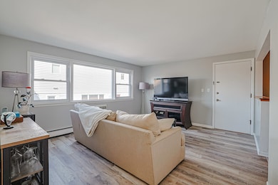 unlisted-address, Elmwood Park, IL 60707 - photo 5